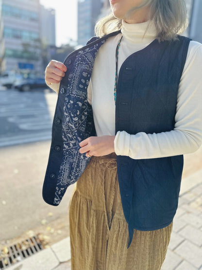 MZ855 REVERSIBLE BANDANA QUILTING VEST