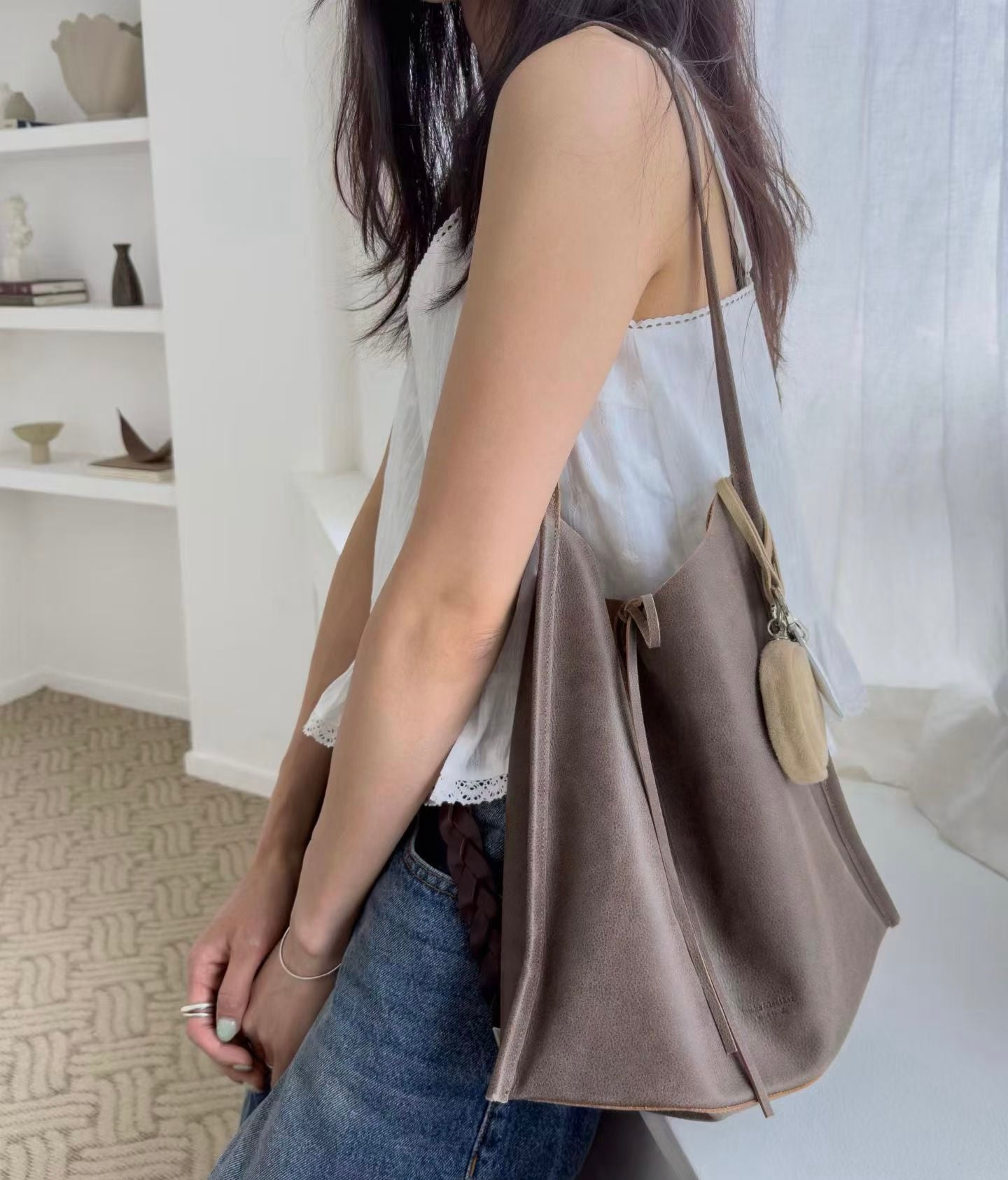 MB016 HANDMADE LEATHER FLAT SHOULDER BAG (單肩款）