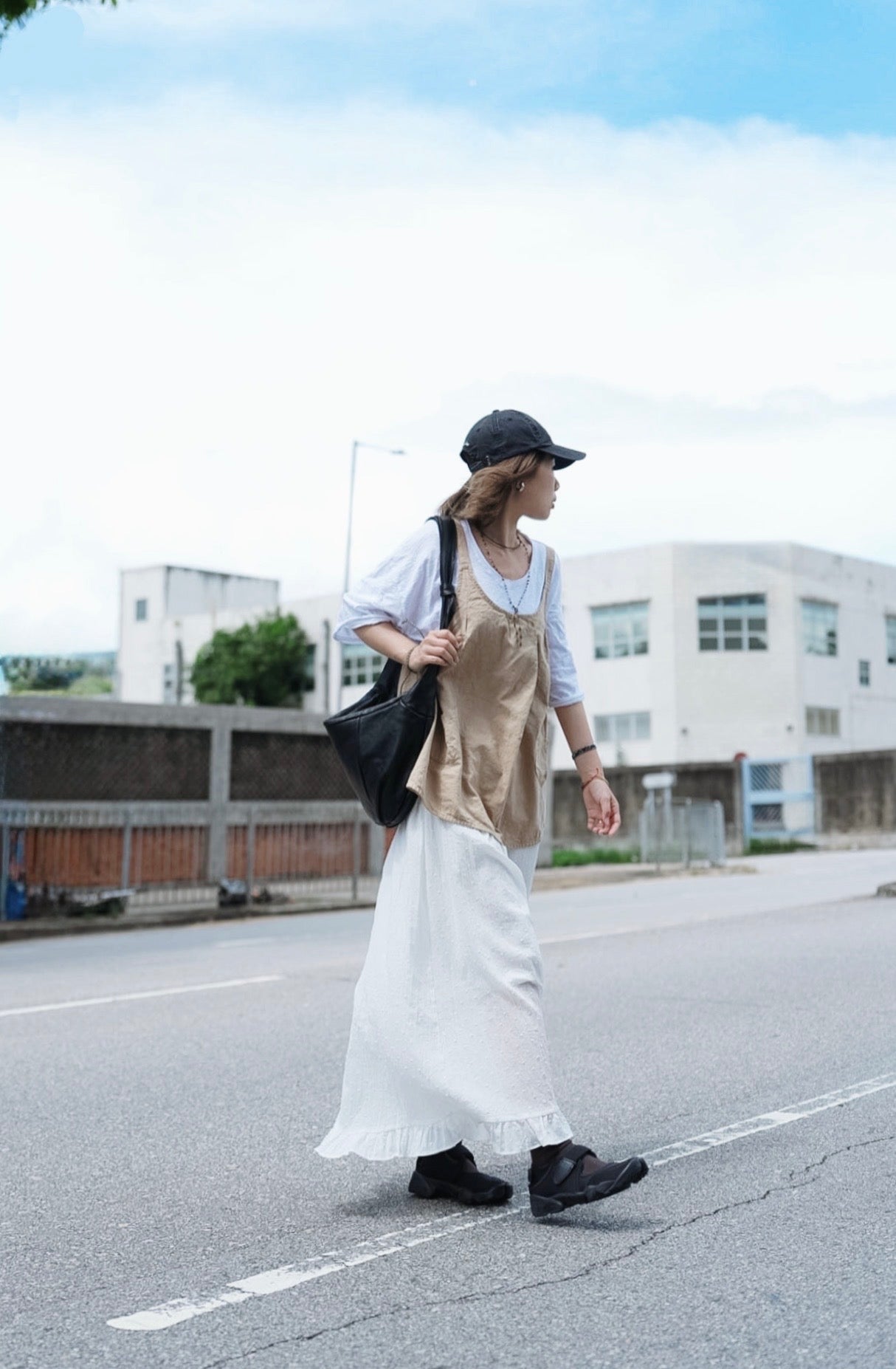 MB015 HANDMADE LAMBSKIN CROISSANT HOBO BAG