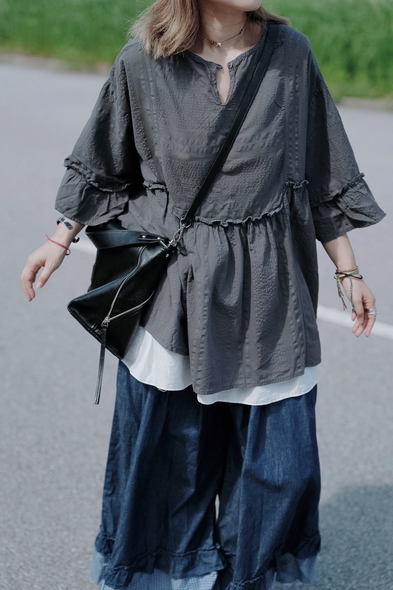 MZ994 PINTUCK SLEEVELESS TOP