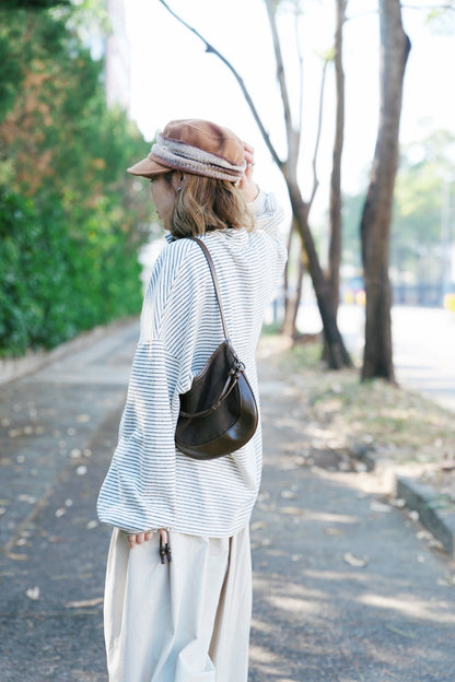 MZ910 BOTTLE NECK OVERSIZED STRIPE TOP