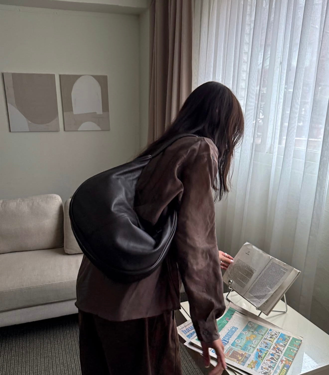 MZ943 ITALIAN LEATHER HANDMADE CURVE SHOULDER BAG