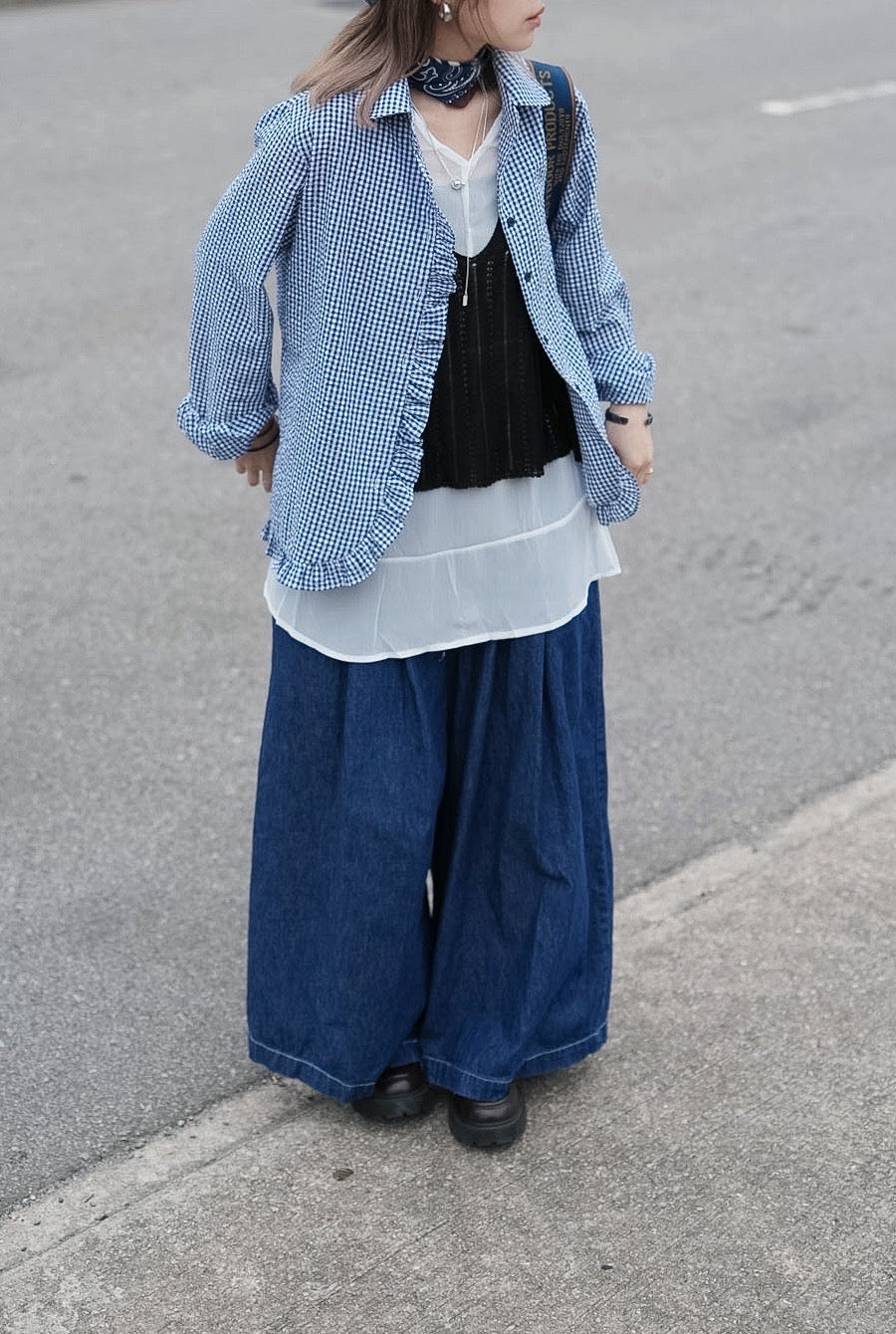MZ968 V-NECK KNIT VEST WITH CONCHO BELT