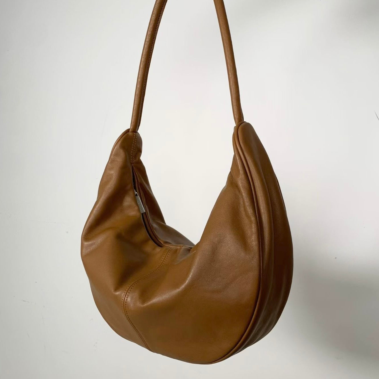 MZ943 ITALIAN LEATHER HANDMADE CURVE SHOULDER BAG