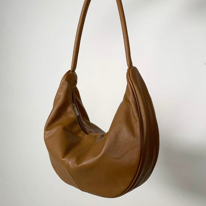 MZ943 ITALIAN LEATHER HANDMADE CURVE SHOULDER BAG