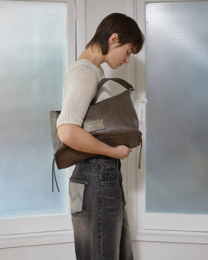 ❗️斷貨王❗️MATIN KIM SIDE ZIPPER SHOULDER BAG - BLACK/GREY/DK BROWN