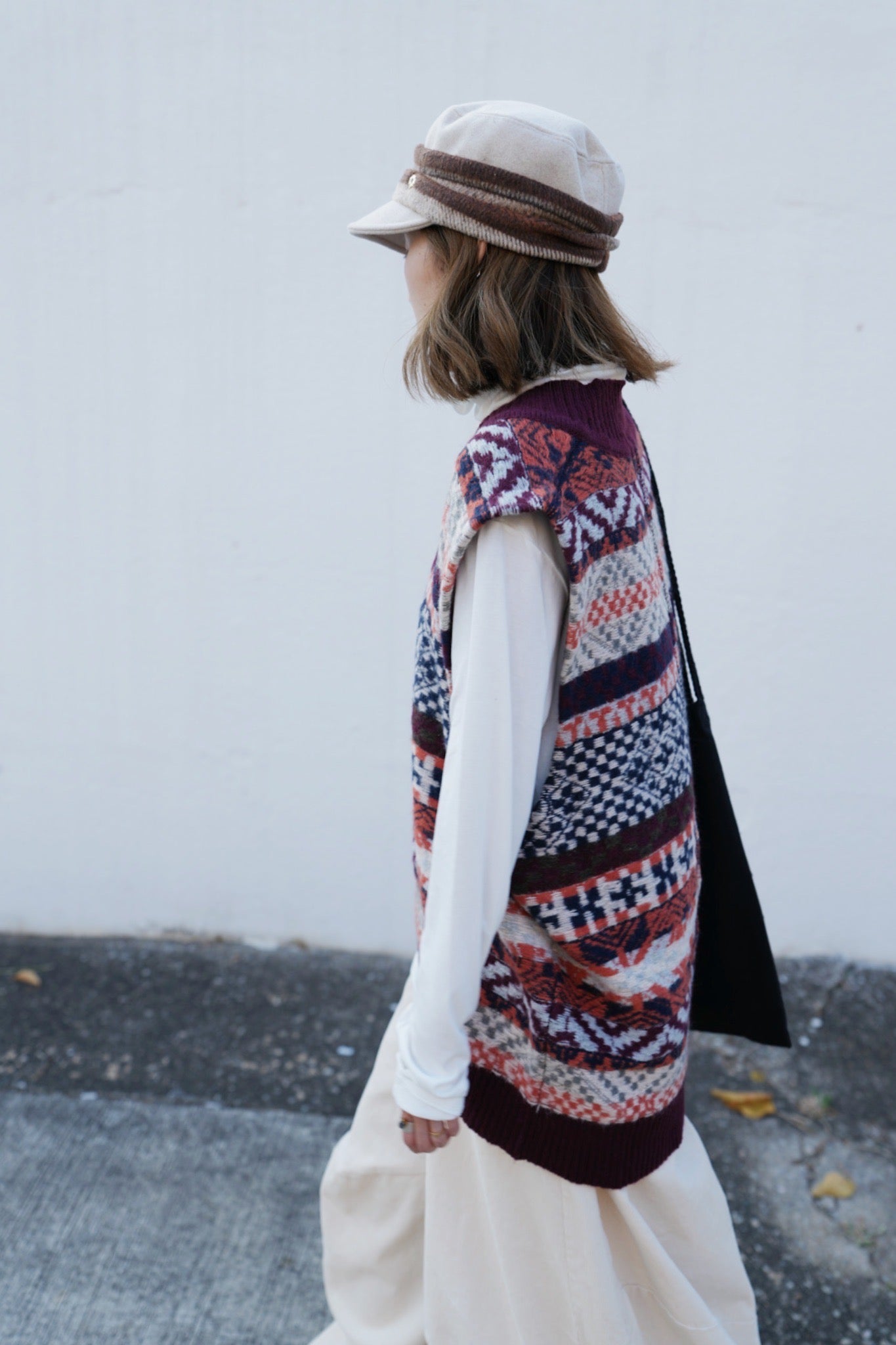 MZ917 WESTERN PATTERN WOOL VEST TOP