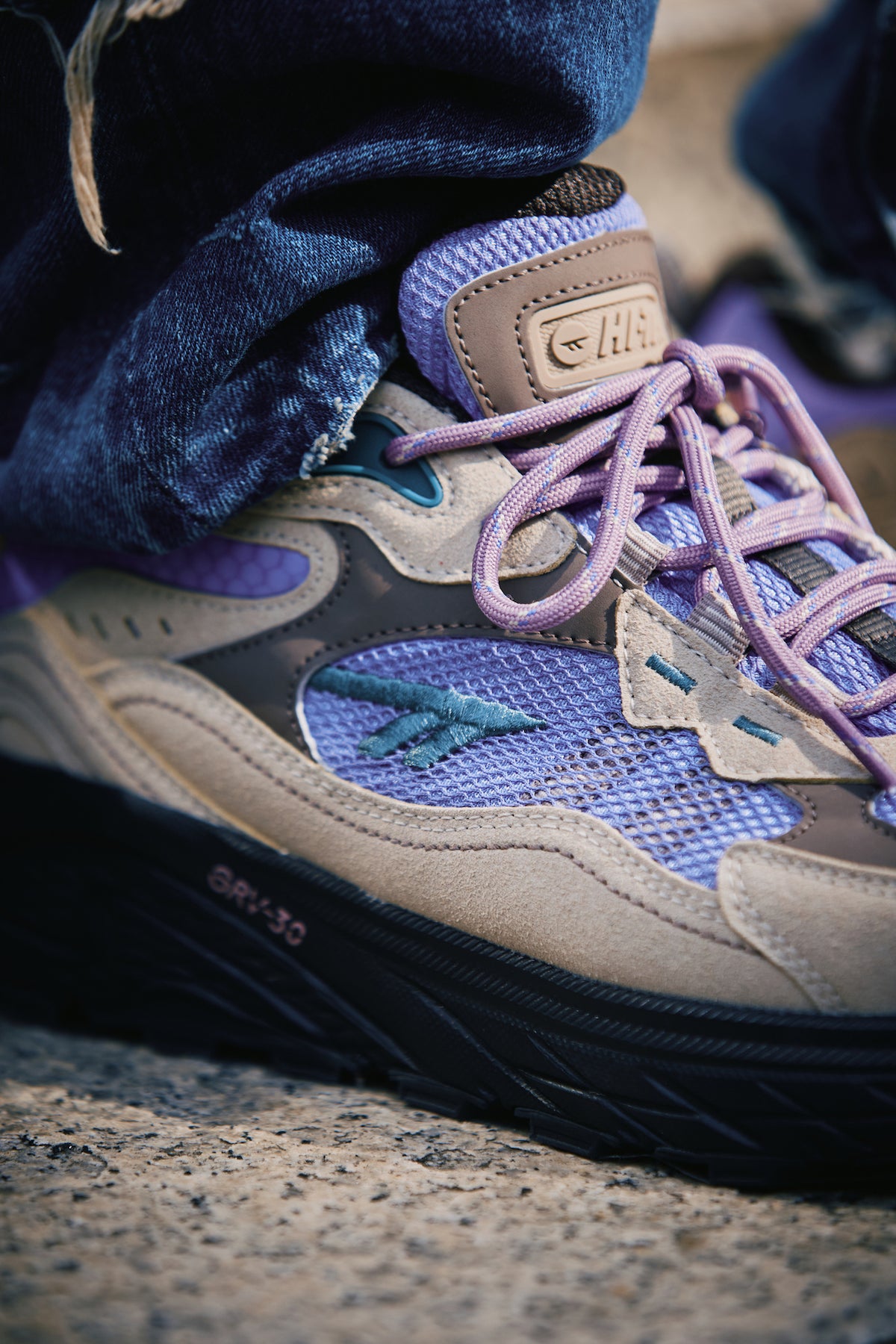 HI-TEC JAPAN - EASTEND WP HIKING WATERPROOF SNEAKERS