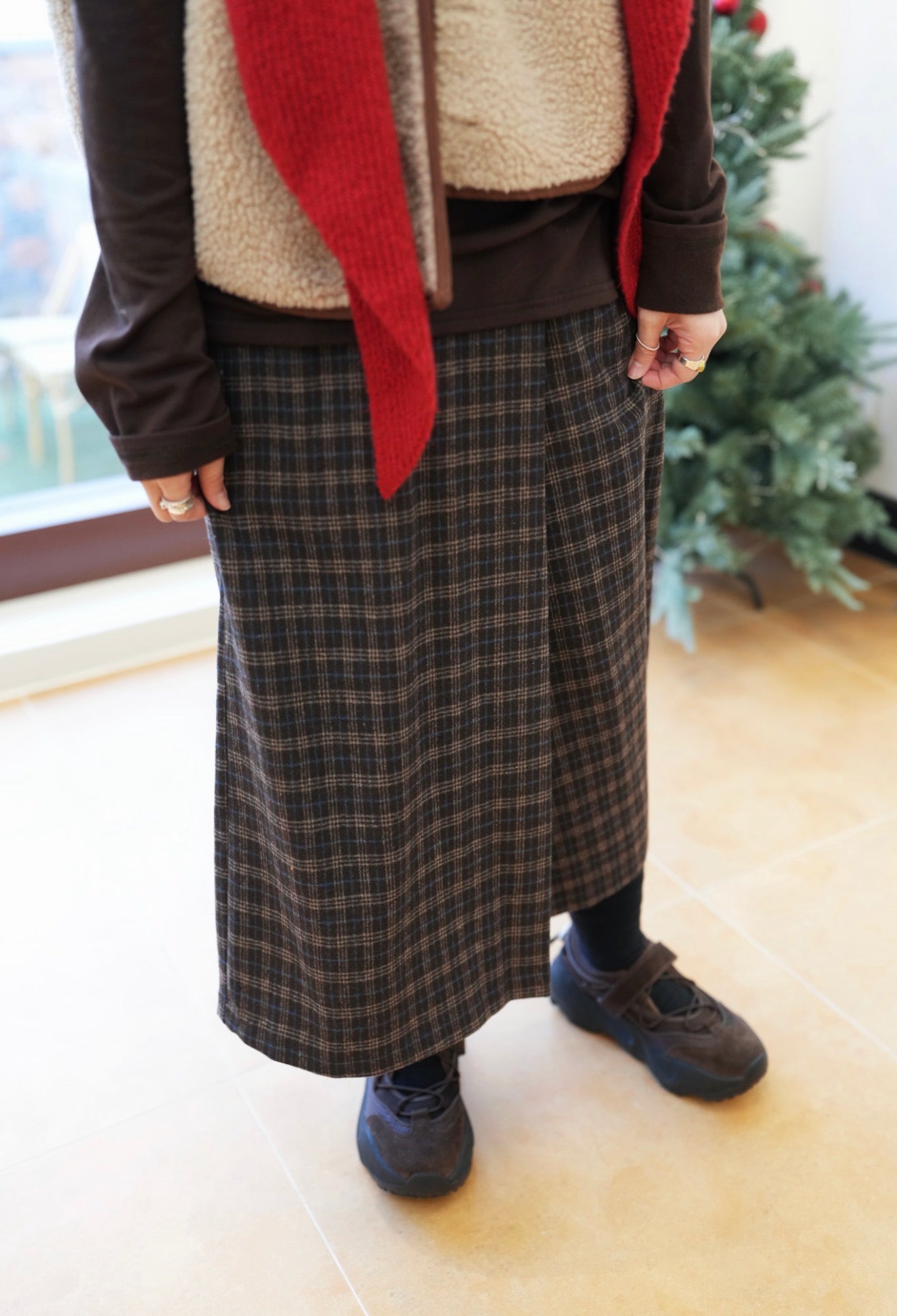 MZ937 SUEDE PLAID SKIRT PANTS