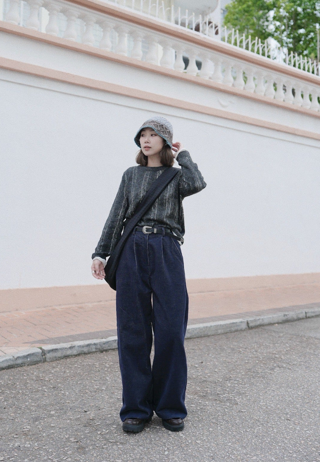 MZ861 ELASTIC WAIST CORDUROY PANTS