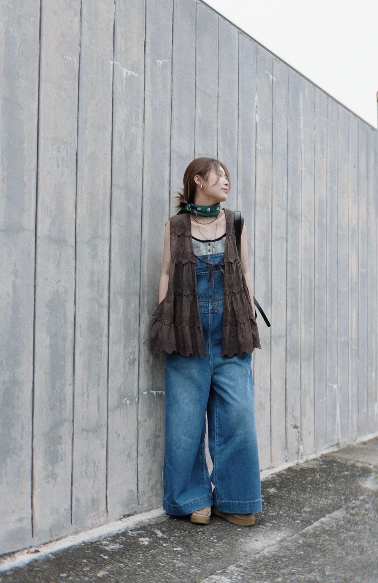 CB126 EMBROIDERED LACE VEST