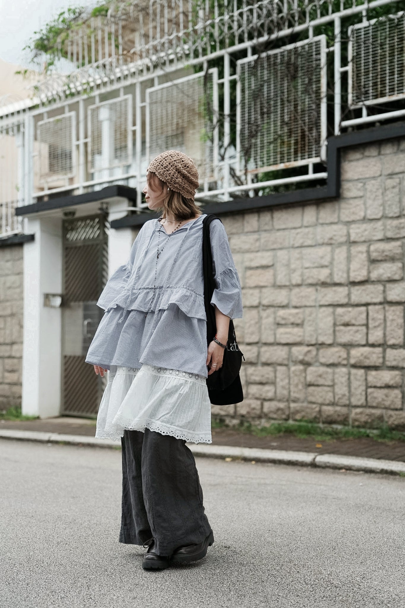 CB136 STRIPED RUFFLE BLOUSE