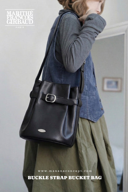 MARITHÉ + FRANҪOIS GIRBAUD - BUCKLE STRAP BUCKET BAG