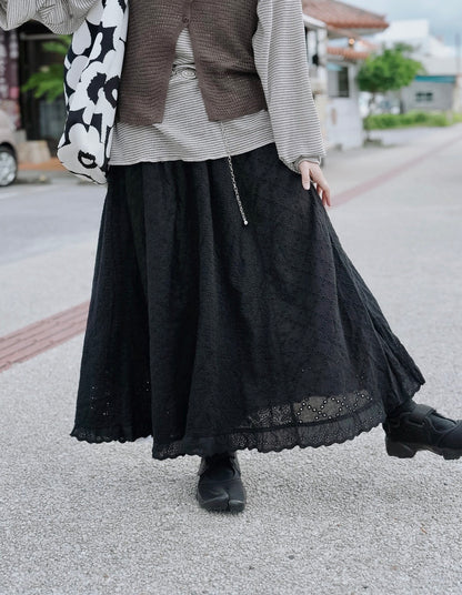 CB143 EMBROIDERED SKIRT