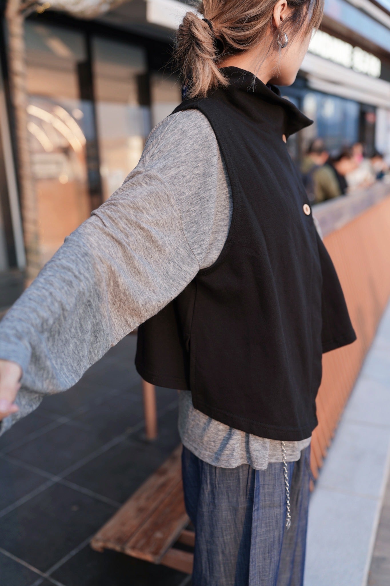 MZ955 BOTTLE NECK ASYMMETRIC VEST