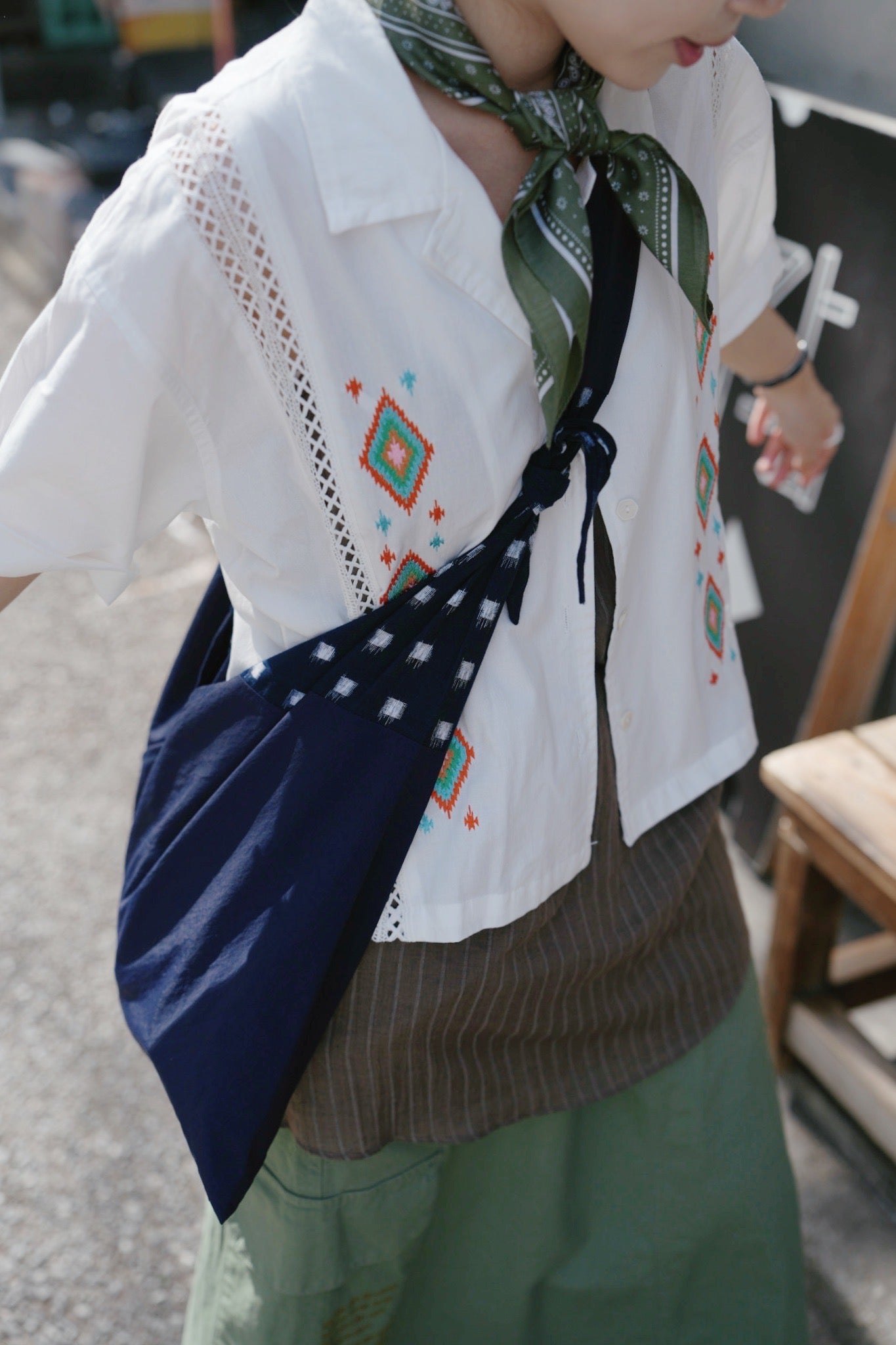 MZ818 NATIVE EMBROIDERED LACE SHIRT