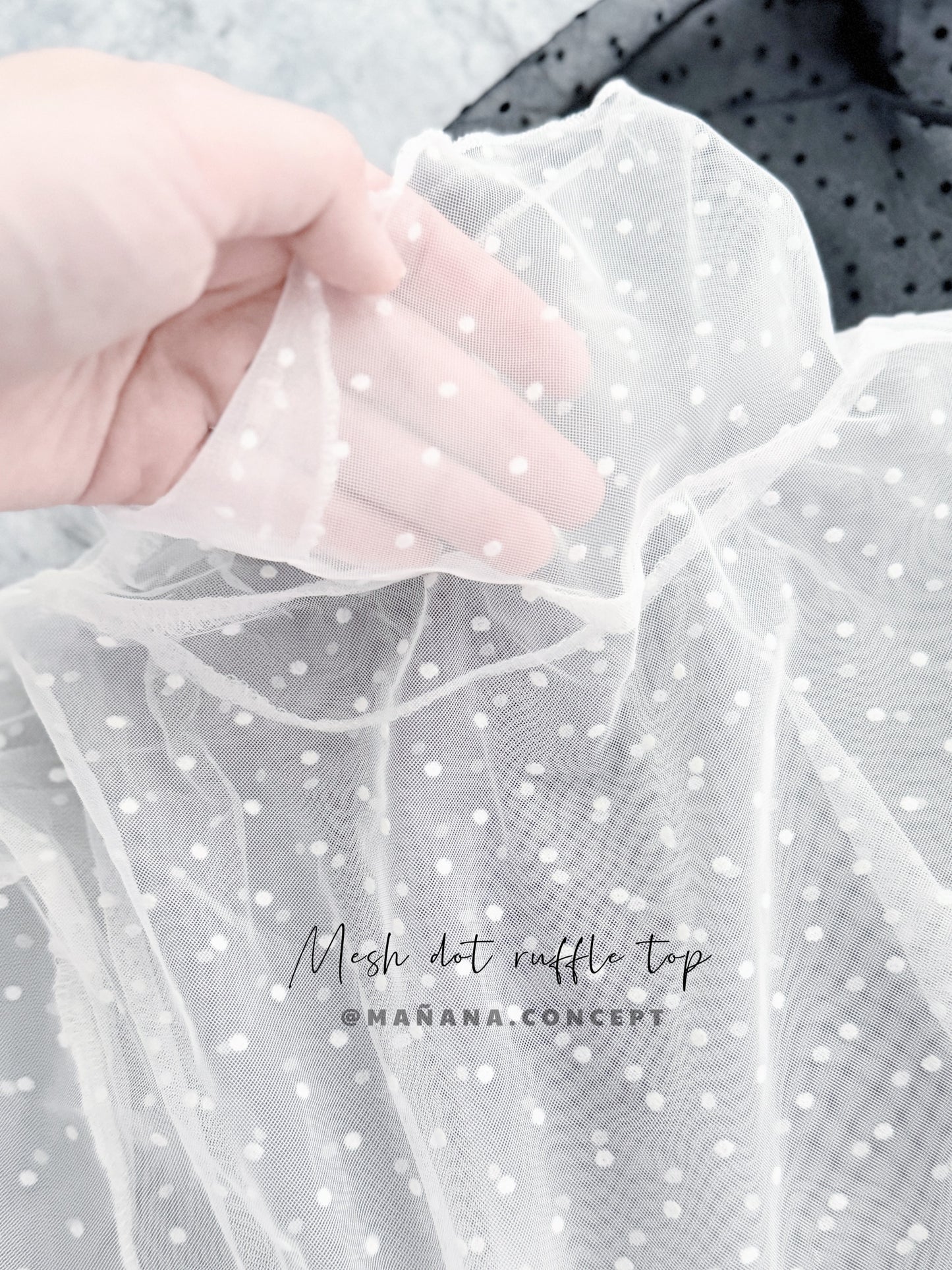 MZ978 MESH DOT RUFFLE TOP