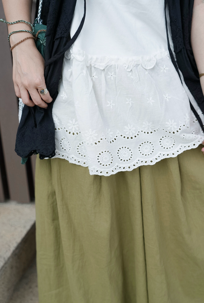 CB111 EMBROIDERY SLEEVELESS TOP