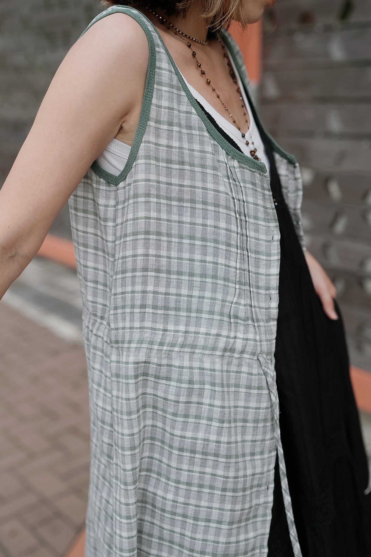 MB033 PINTUCK PLAID DRESS