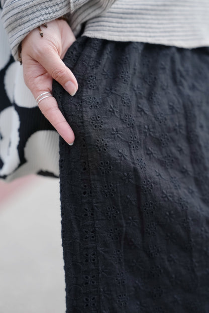 CB143 EMBROIDERED SKIRT