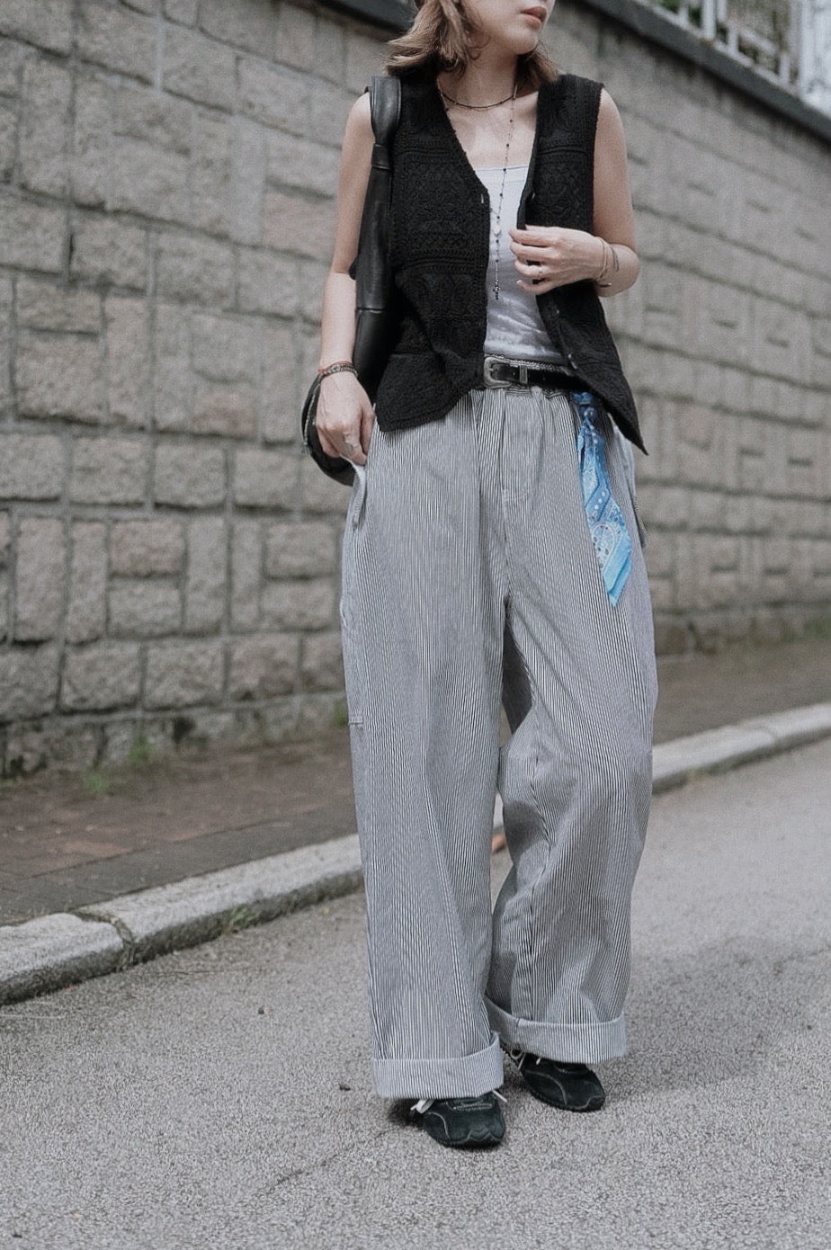 NA486 V-NECK LACE VEST