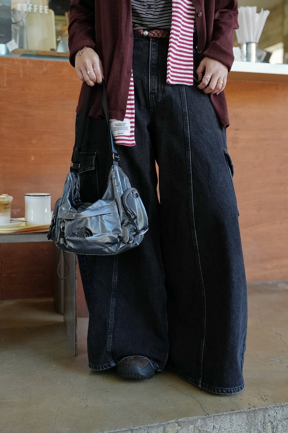 MB063 LOOSE FIT CARGO DENIM JEANS