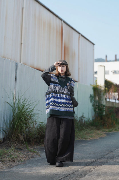 MZ917 WESTERN PATTERN WOOL VEST TOP