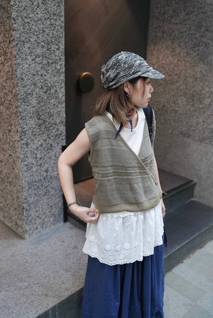 CB111 EMBROIDERY SLEEVELESS TOP