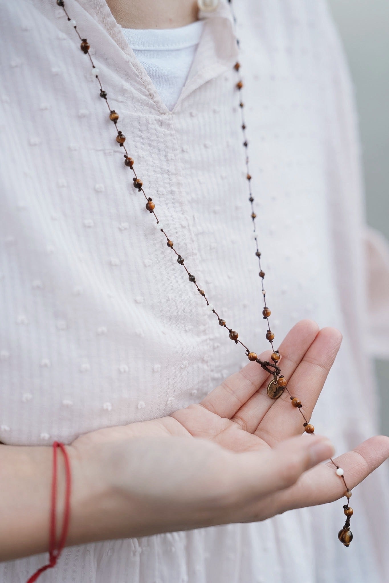 MB0010 HAND-KNOTTED BEADED NECKLACE