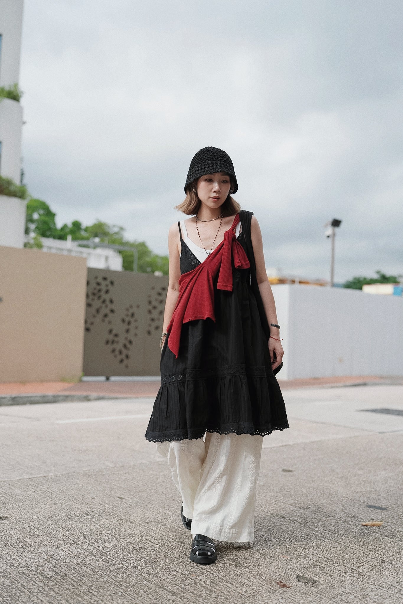 CB137 PLEATED LACE DEESS