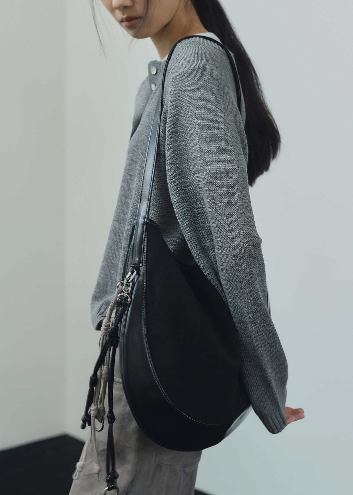 MZ899 CURVEE HOBO SUEDE BAG