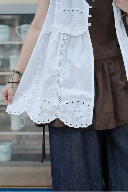 CA921 EMBROIDERED LACE VEST