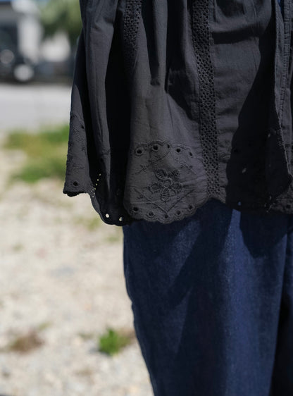 CA921 EMBROIDERED LACE VEST