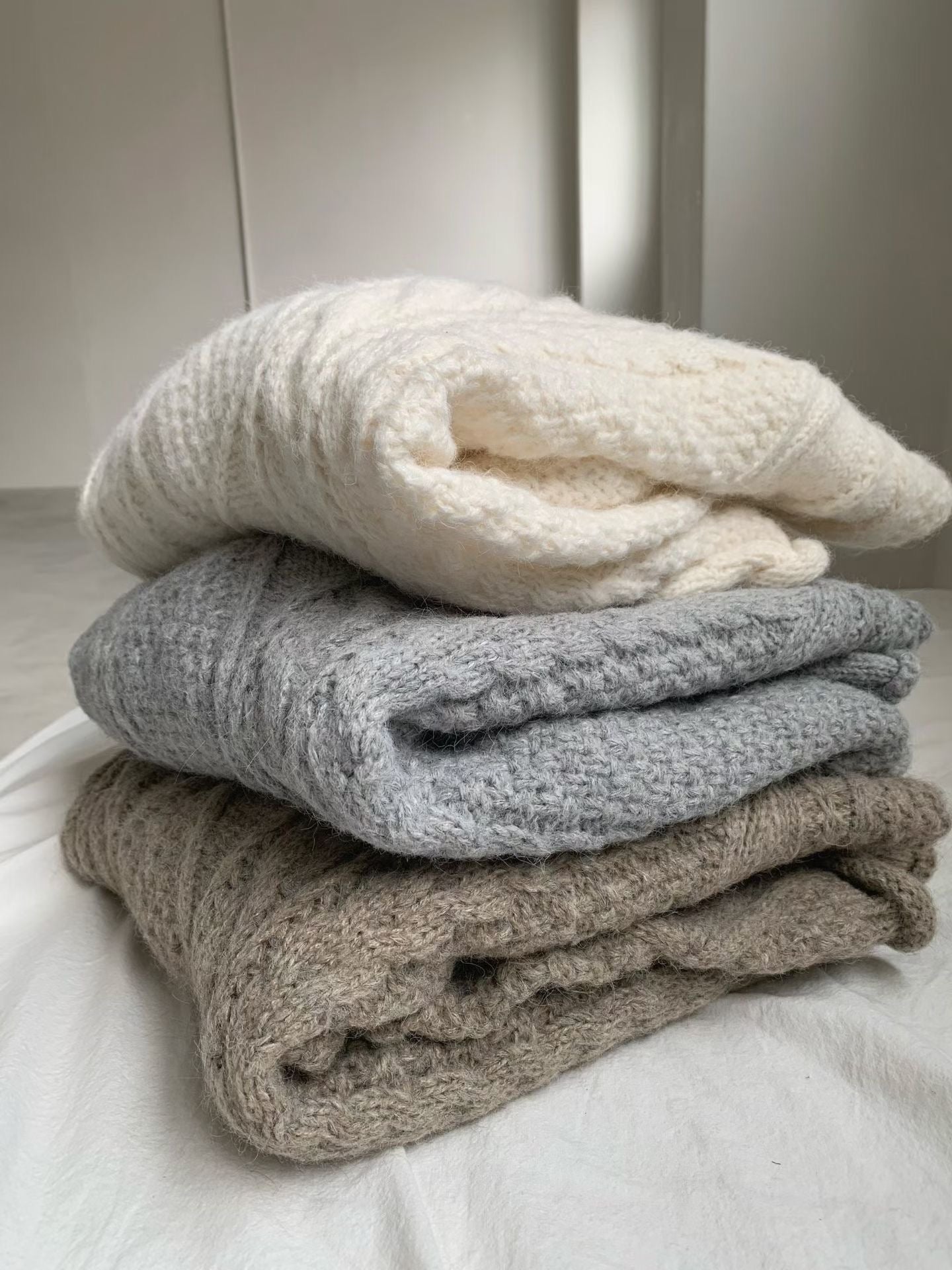 MZ915 CABLE KNIT WOOL TOP