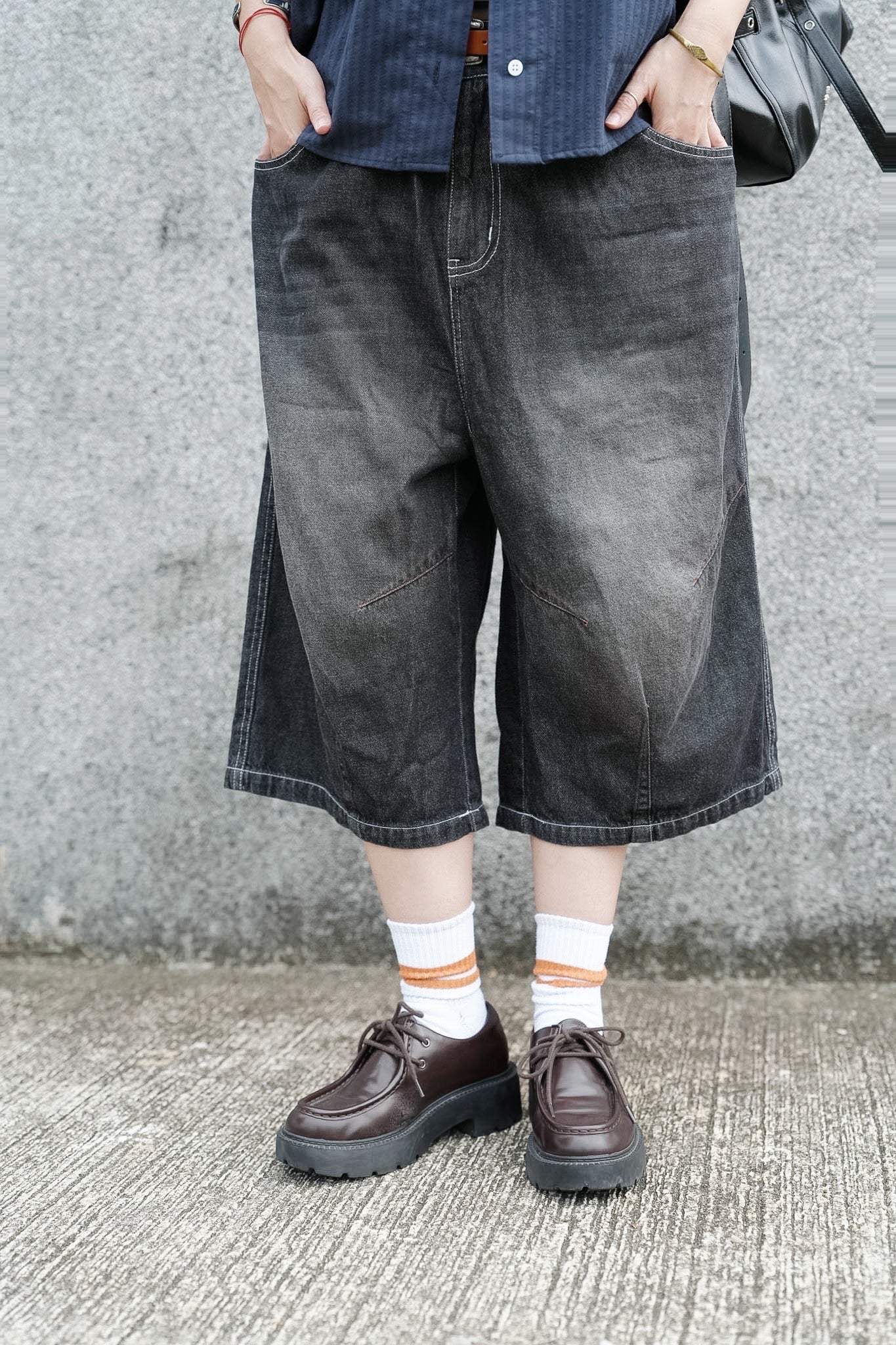 CB128 3D-CUT WASHED DENIM SHORTS