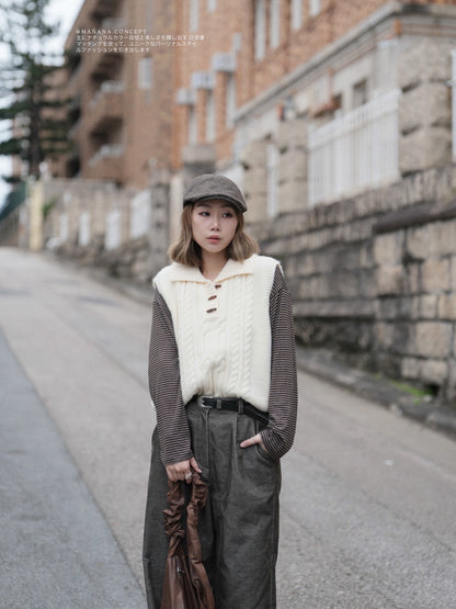 MZ895 TOGGLE BUTTON TWISTED KNIT VEST