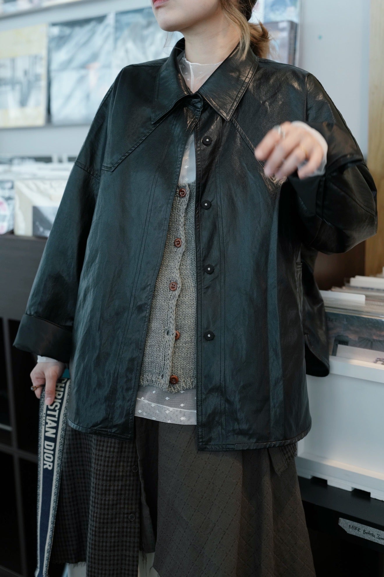 MZ945 FAUX LEATHER TRENCH JACKET