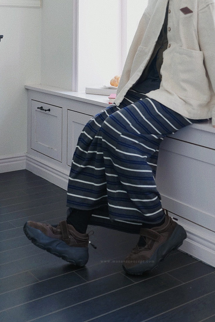 MZ927 STRIPED KNIT LONG SKIRT