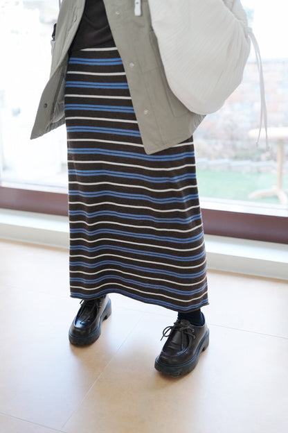 MZ927 STRIPED KNIT LONG SKIRT