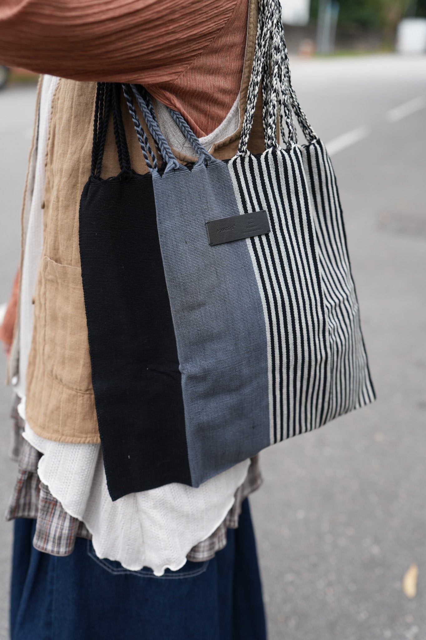 NA433 MOON BIRD HAND-WOVEN HAMMOCK BAG