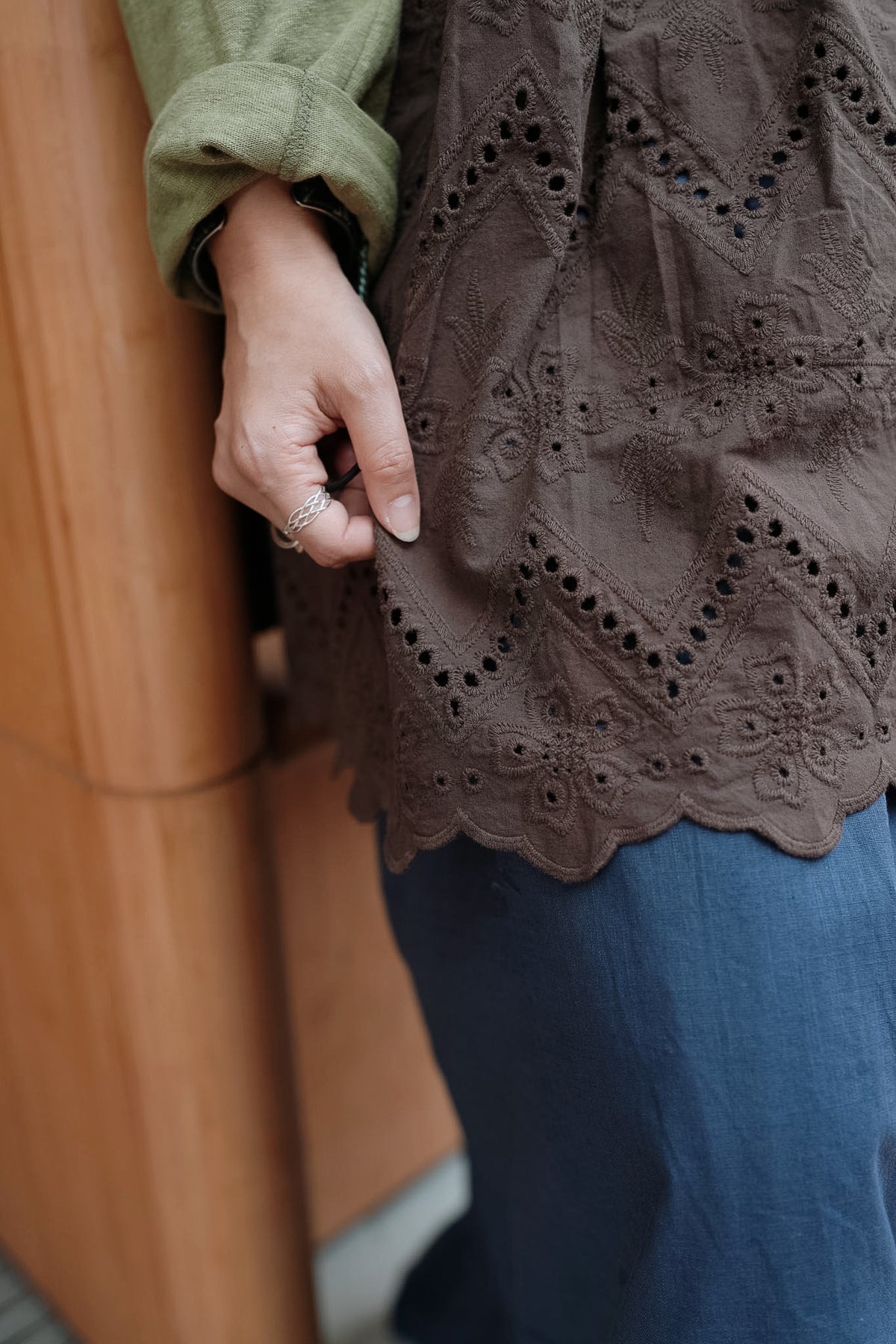 CB146 EMBROIDERED LACE TOP