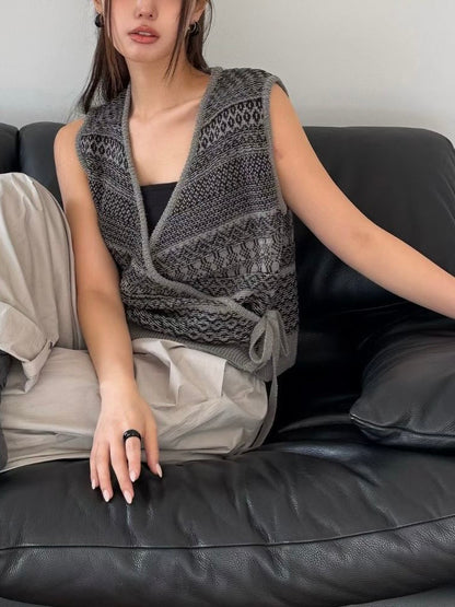 MZ996 CROPPED KNIT V-NECK VEST