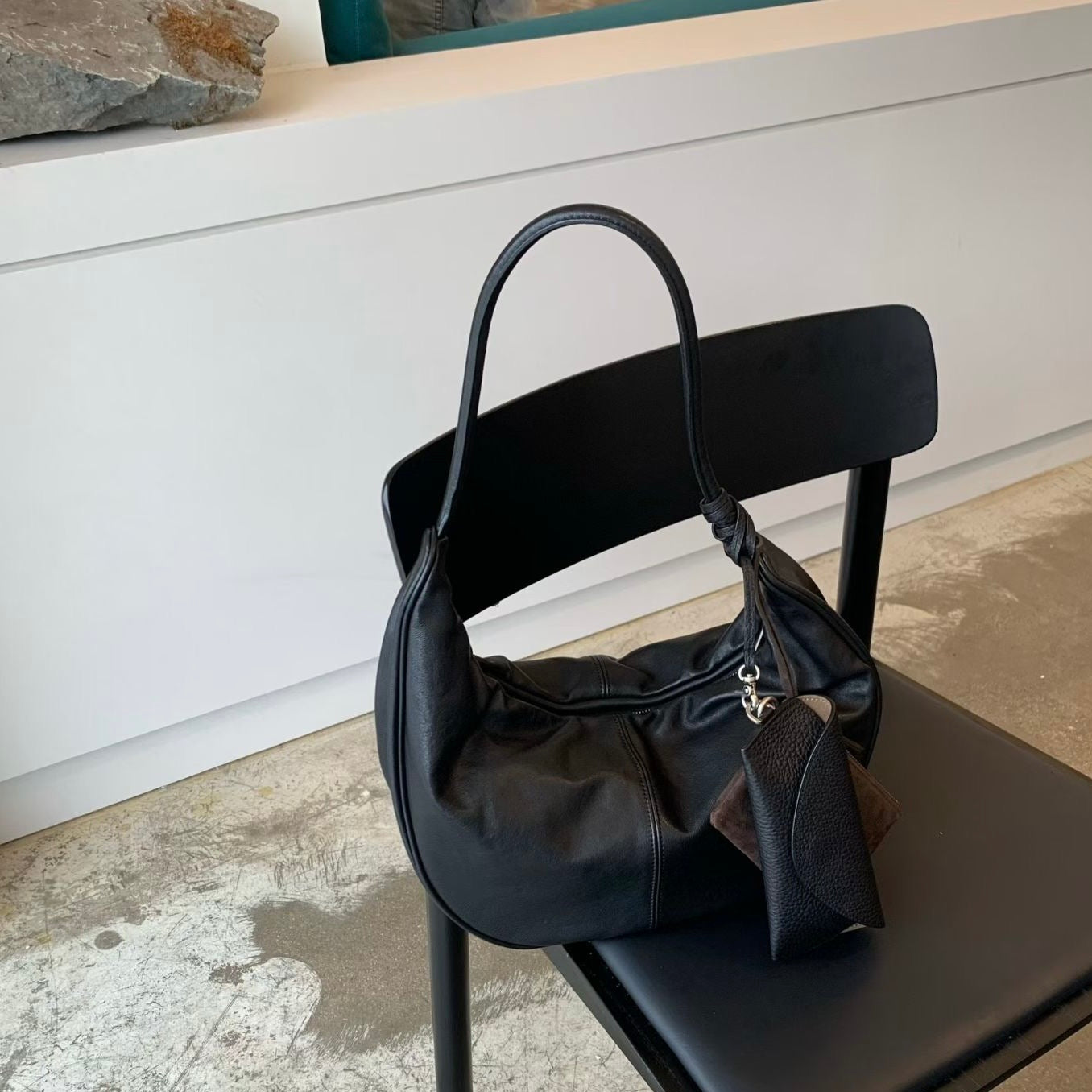 MZ943 ITALIAN LEATHER HANDMADE CURVE SHOULDER BAG