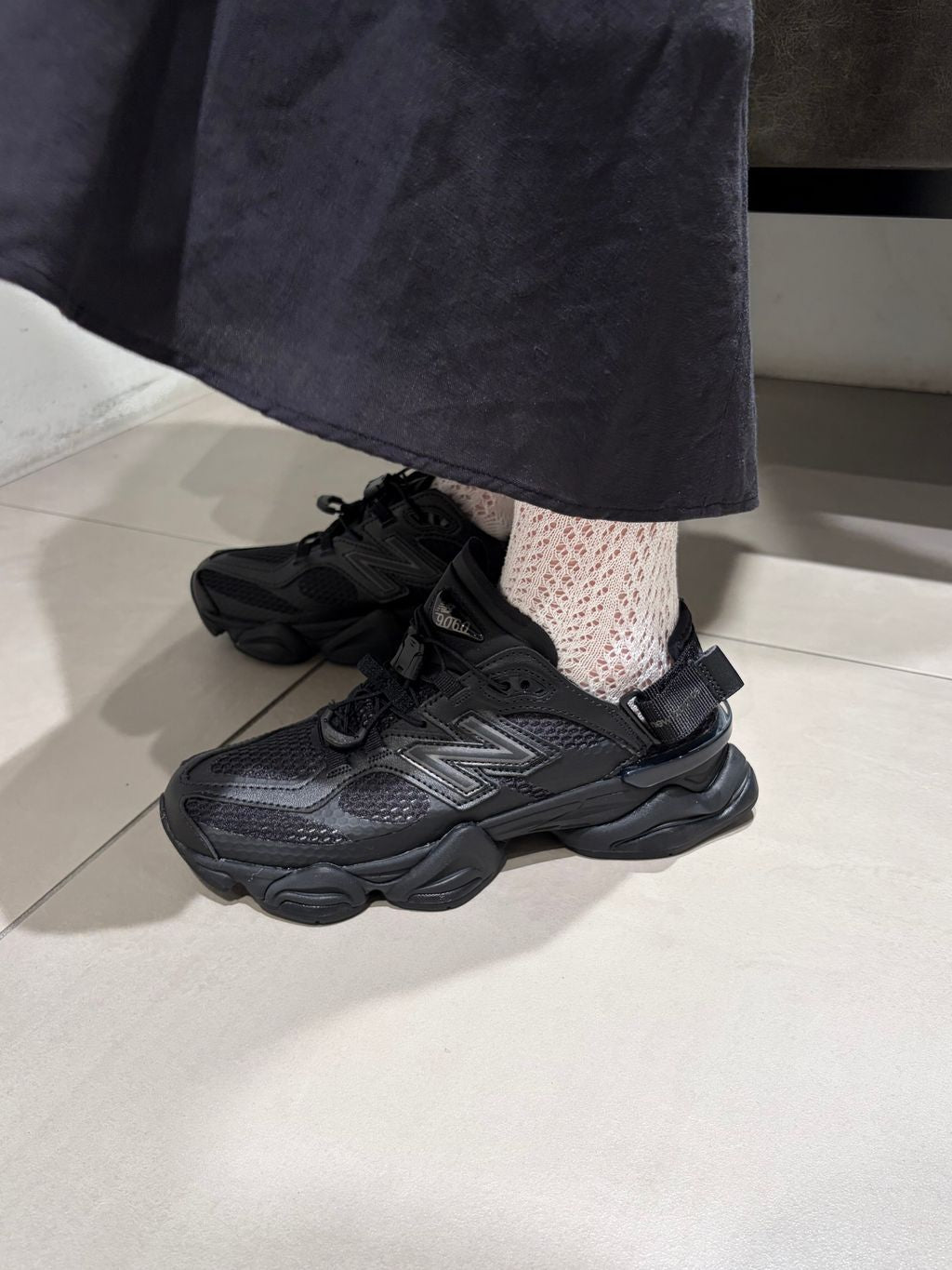 NEW BALANCE U9060 - 灰白/ 銀黑/ 米白/ 全黑