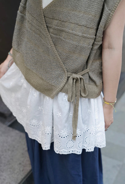 MZ996 CROPPED KNIT V-NECK VEST