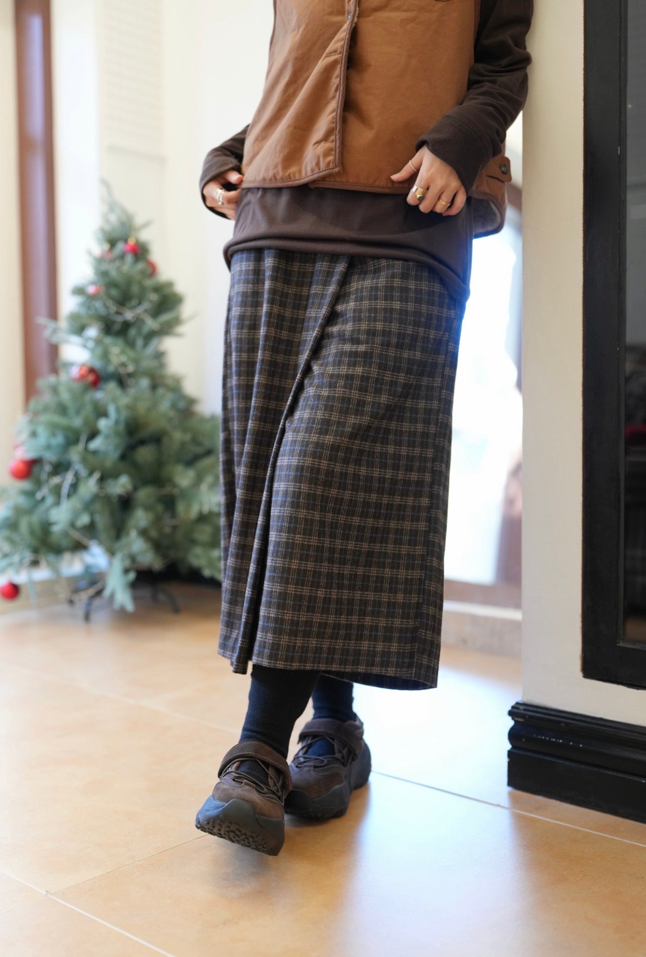 MZ937 SUEDE PLAID SKIRT PANTS