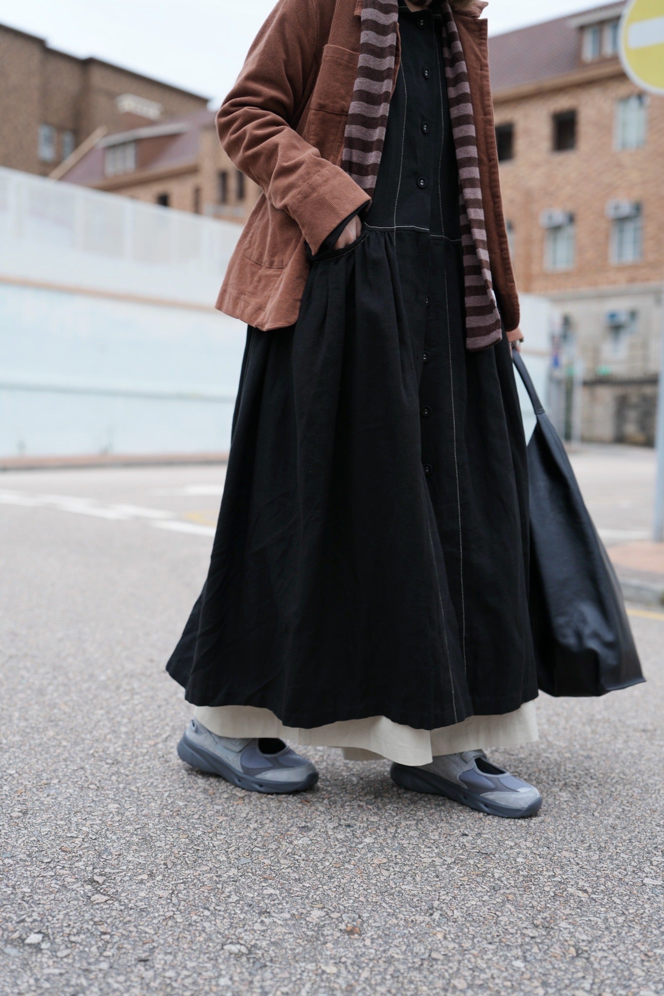 MZ852 CONTRASTED STITCH SHIRT DRESS