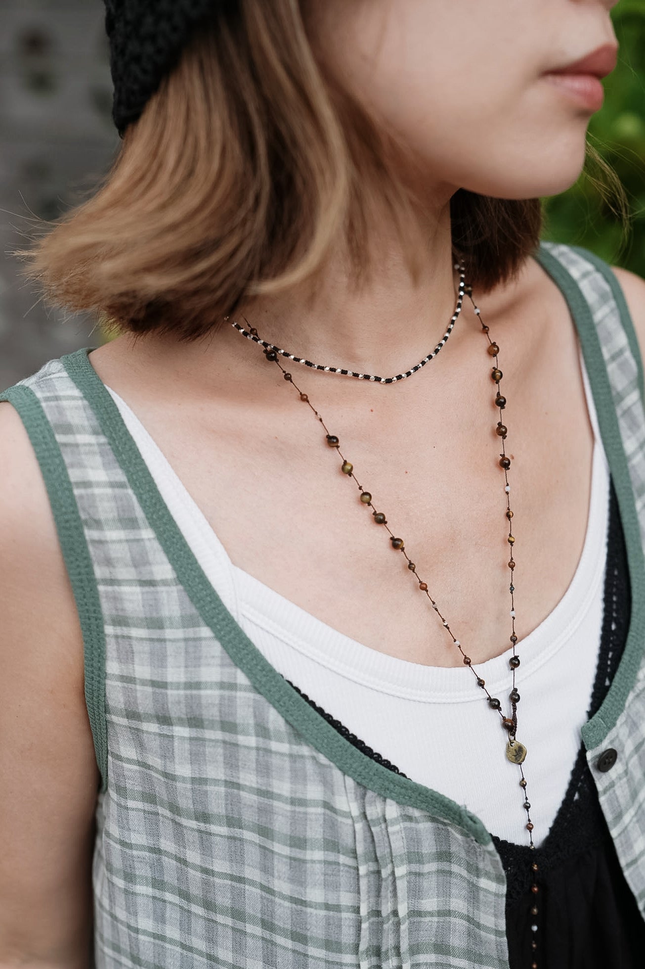 MB010 HAND-KNOTTED BEADED NECKLACE