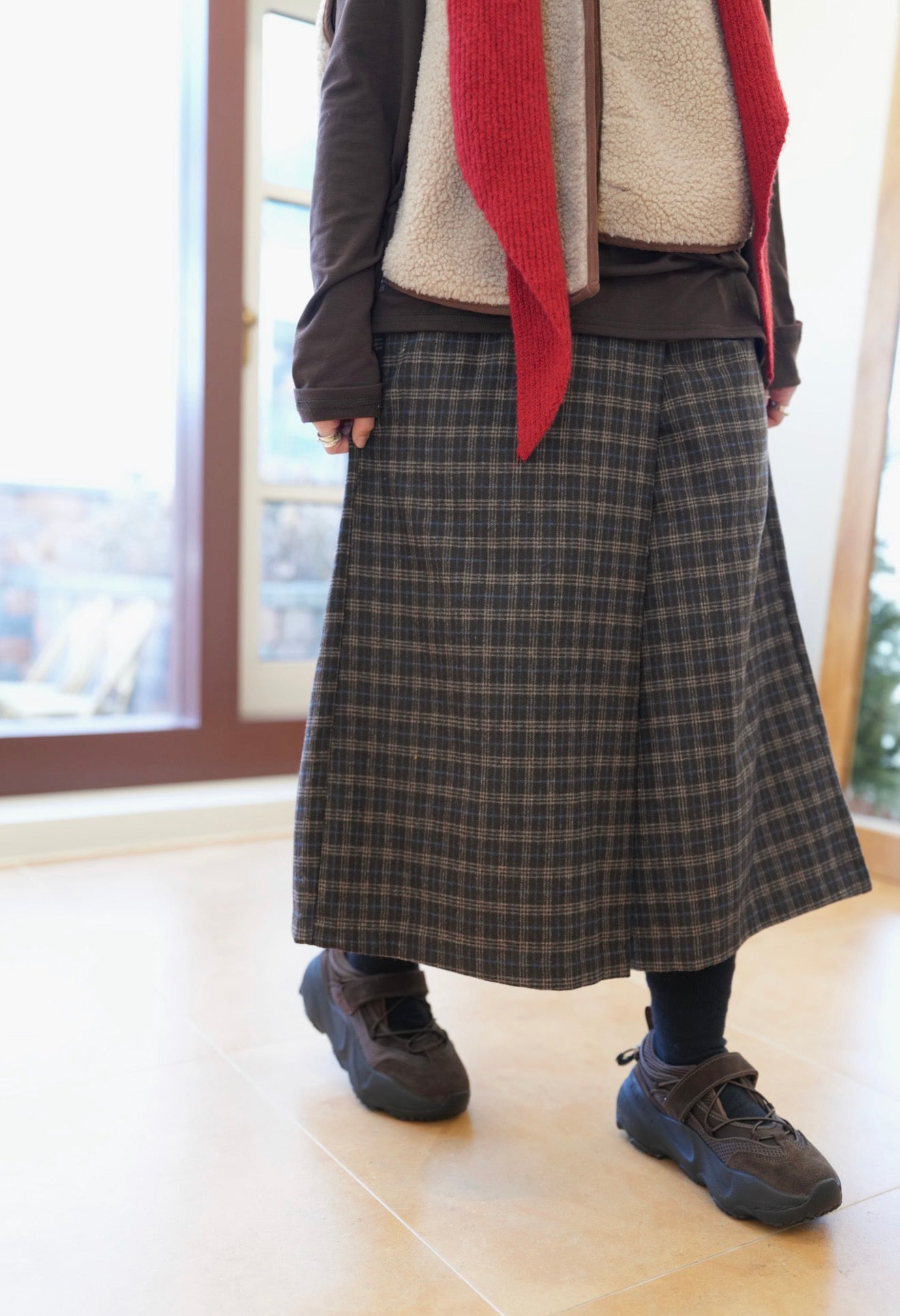 MZ937 SUEDE PLAID SKIRT PANTS
