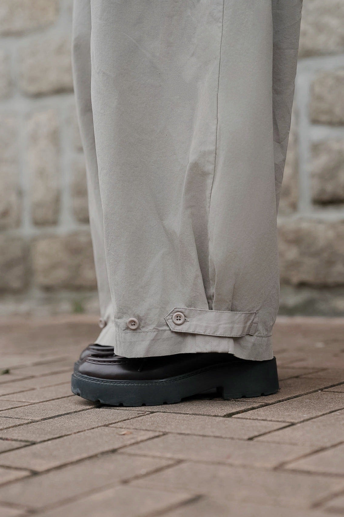 CB115 BUTTON-TABS VOLUME PANTS